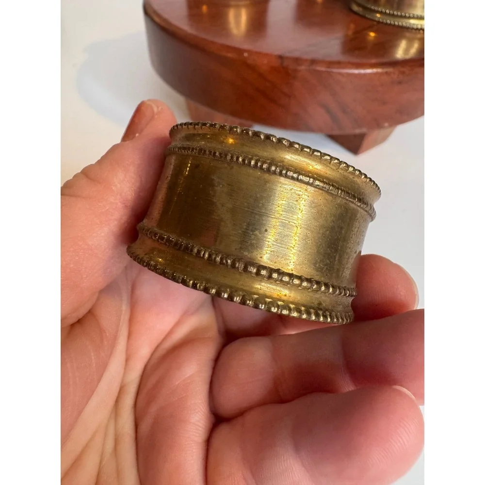 Vintage Brass Napkin Rings Set‎ of 4 Gold Tone Beaded Edge Classic Table Decor